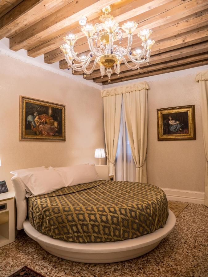 Ego' Boutique - The Silk Road 4* Venedig